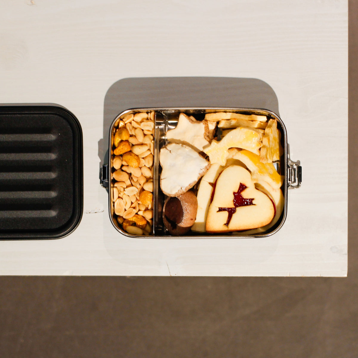 SIGG Gemstone Food Box Obsidian 1,1L Lifestyle Foto