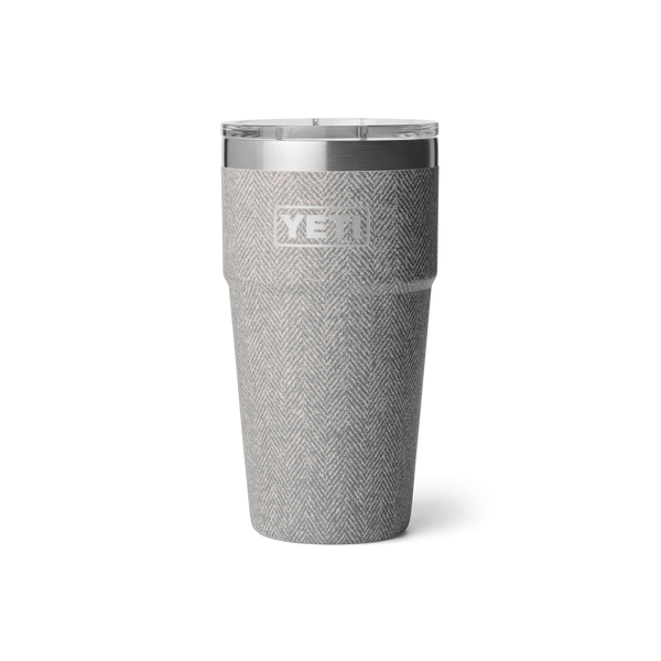 RAMBLER 20 OZ STACKABLE CUP Stapelbarer Becher RIVERHEAD GREEN