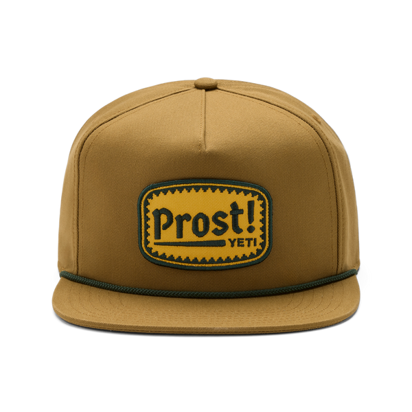 Prost Cap mit Kordel und flacher Krempe